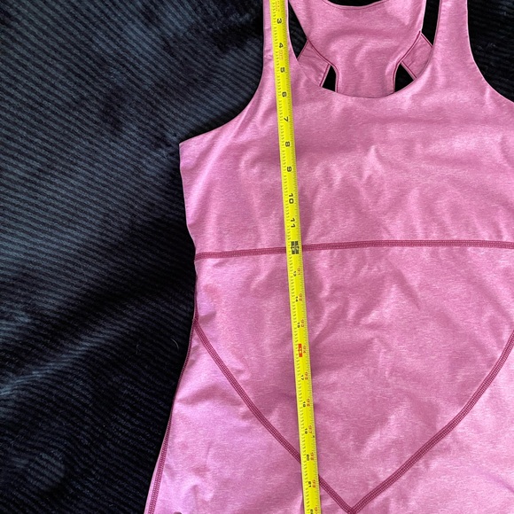 Outdoor Research Amelia tank with built in shelf bra, womenโs size small - Picture 14 of 14